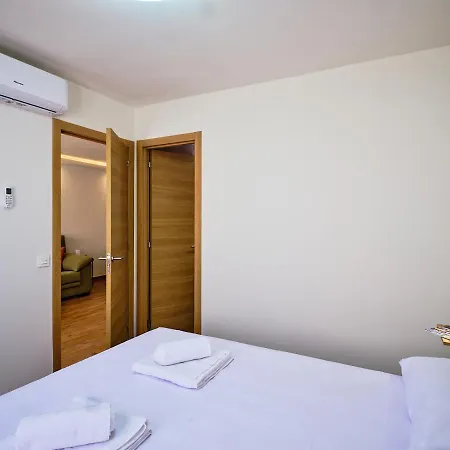 Leo Home- Bright & Centric 3 Bedrooms Apartment With Private Parking Included Málaga Esterno foto
