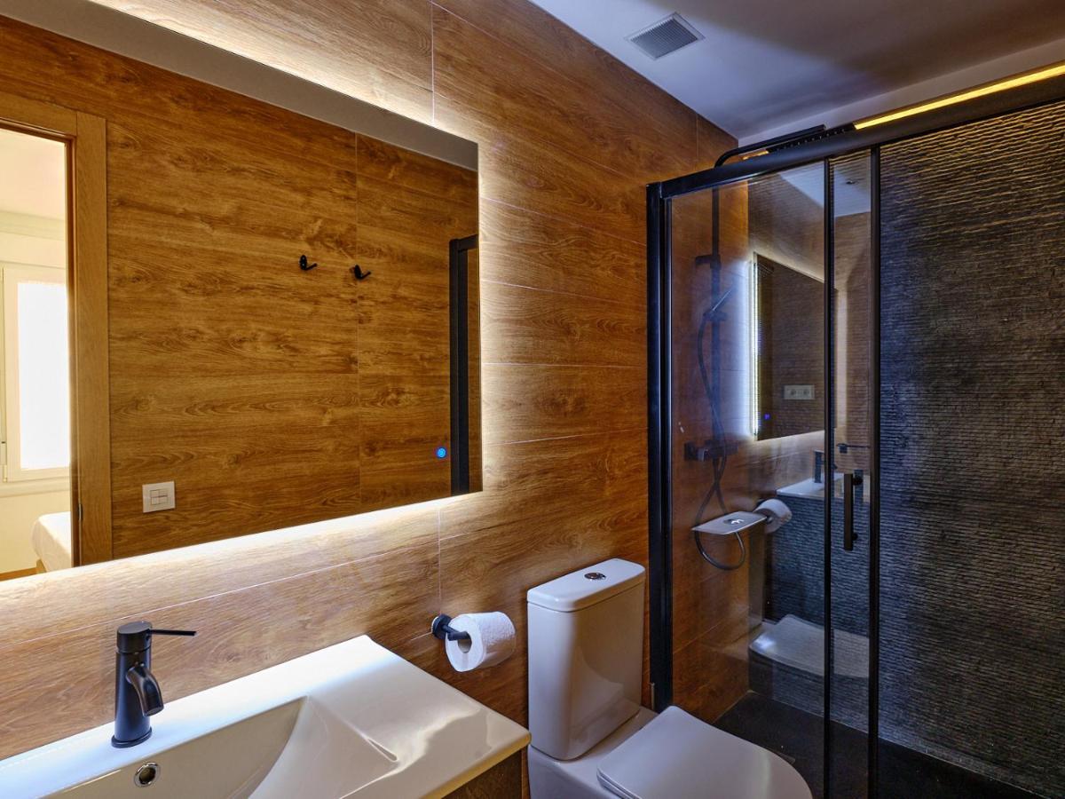 Apartament Leo Home- Bright & Centric 3 Bedrooms With Private Parking Included *